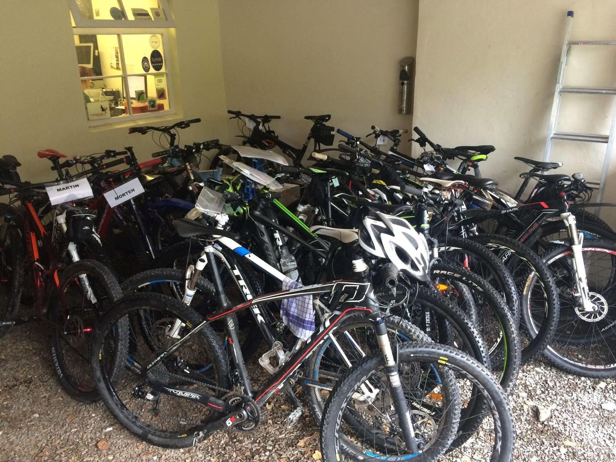 Ballater Hostel Esterno foto